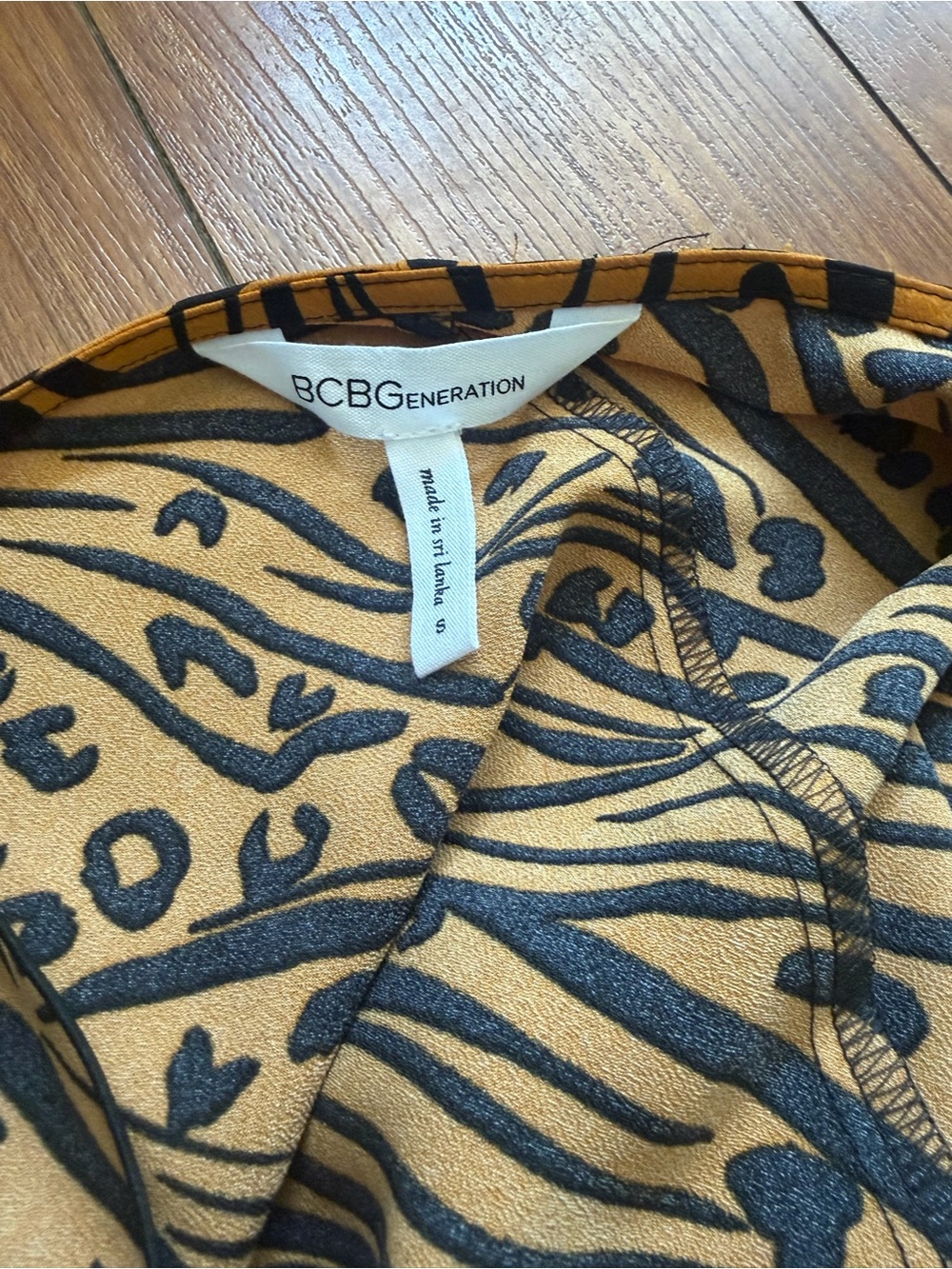 BCBGeneration Animal Print Lace-Trim Cami Top - Picture 3 of 3